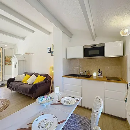 T2 Duplex Avec Clim' Et Parking Privé, Proche - Fr-1-770-69 *